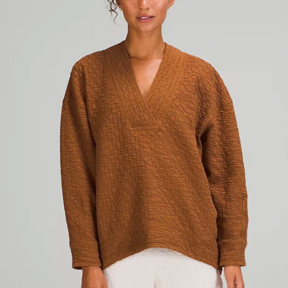 Lululemon Rippled V-Neck Pullover